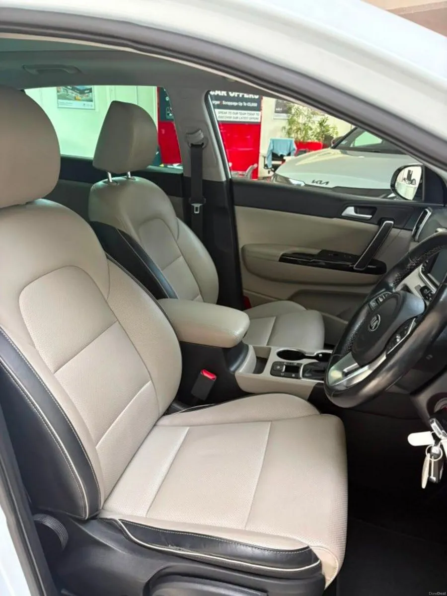 Kia Sportage K3 Automatic with Sunroof - Image 5