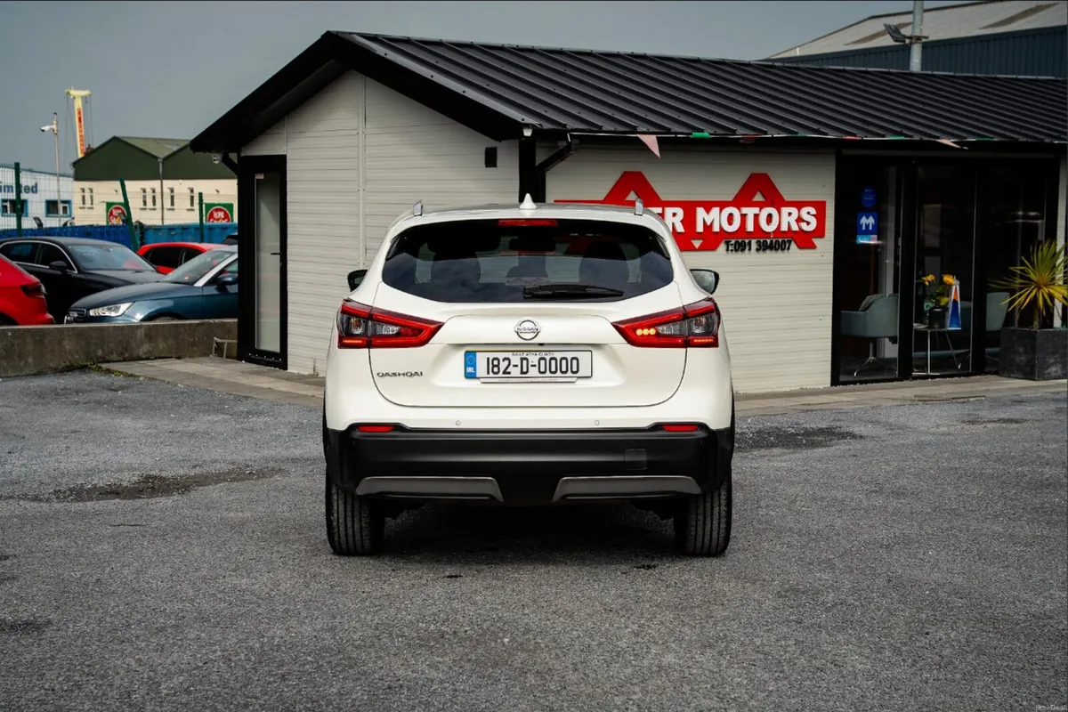 2018 Nissan Qashqai **MINT CONDITION** - Image 4
