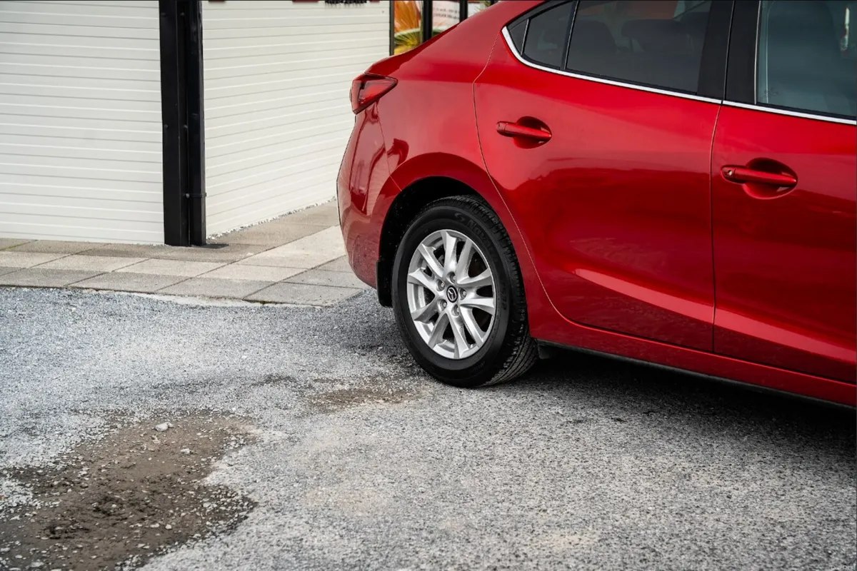 2016 MAZDA 3 1.5L DIESEL - Image 4