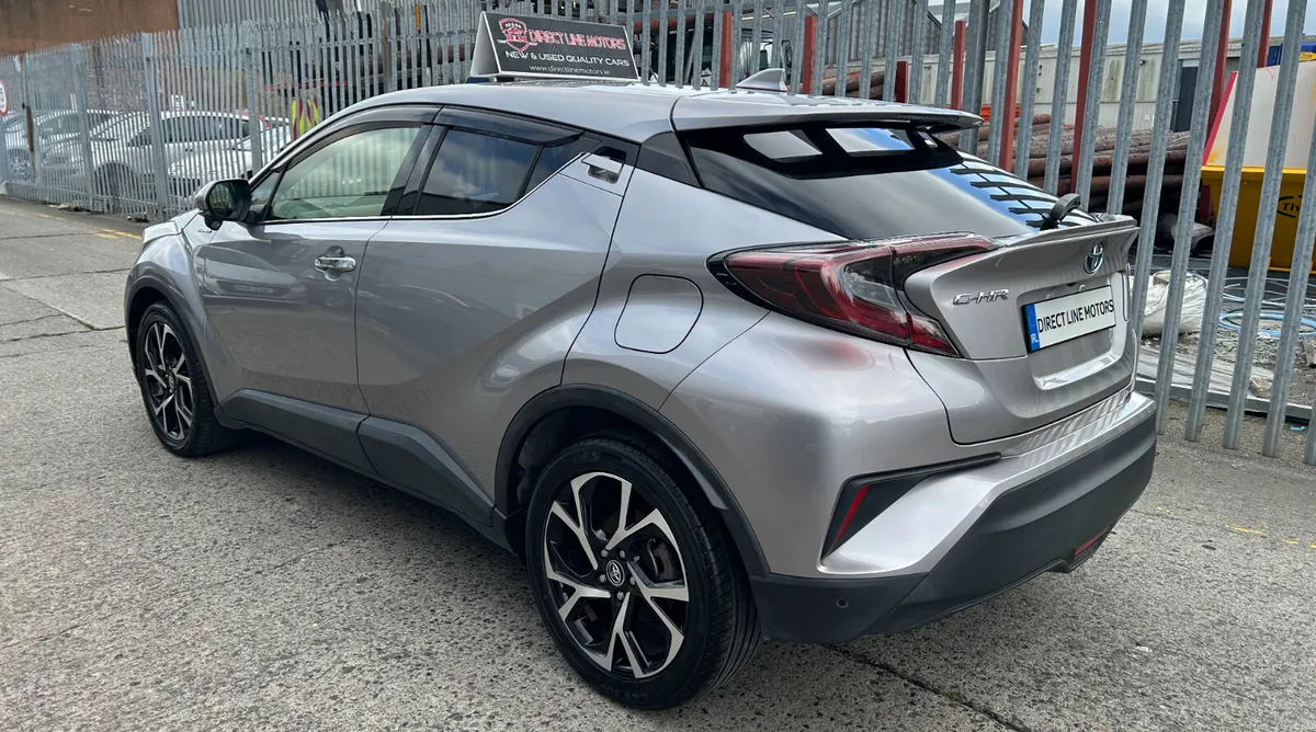 2018 Toyota C-HR  | G Package - Image 6
