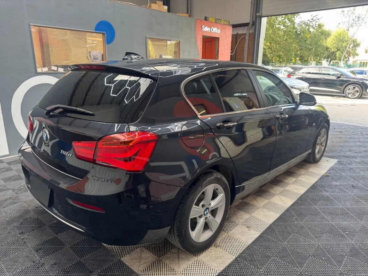 BMW 1-Series 2017 BMW 1 118D SPORT 5d 61KS KM AUTO - Image 3