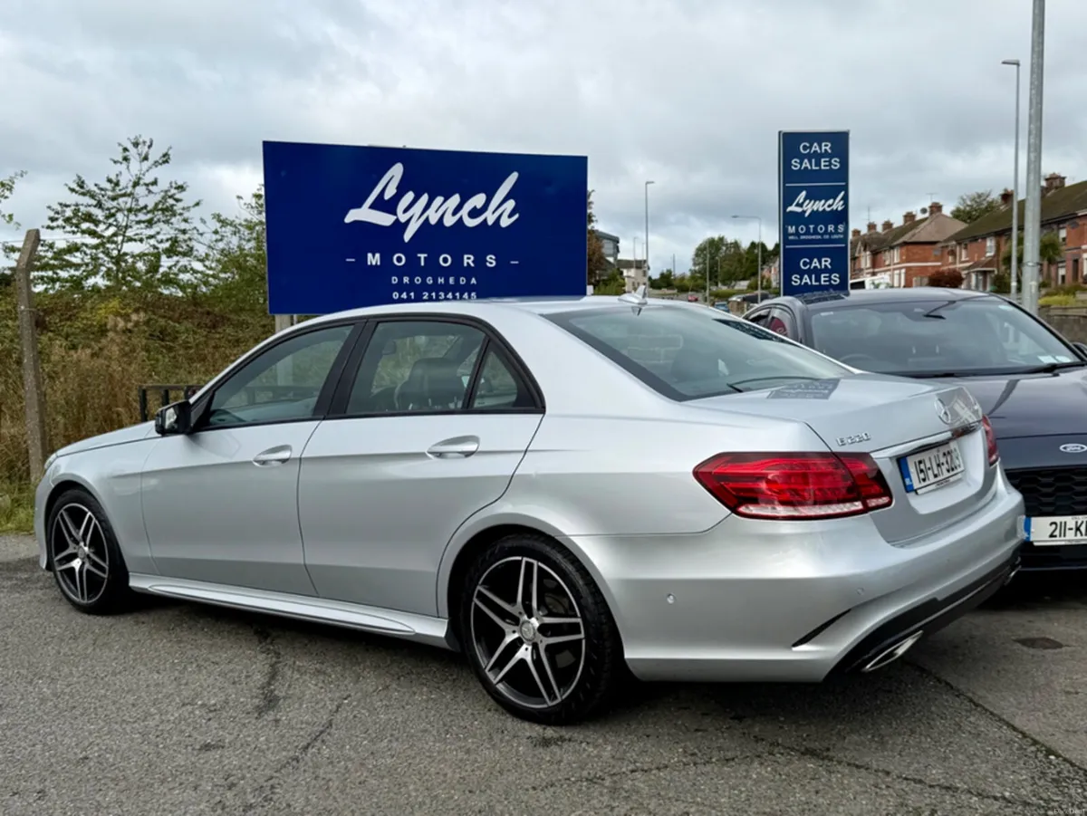 Mercedes-Benz E-Class E SERIES BLUETEC AMG NIGHT E - Image 3