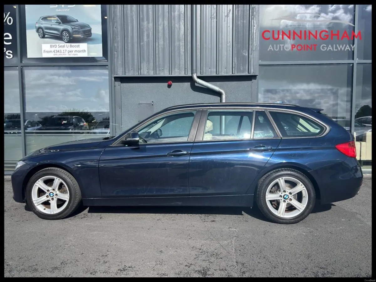 BMW 3-Series 318d SE Touring Auto - Image 4