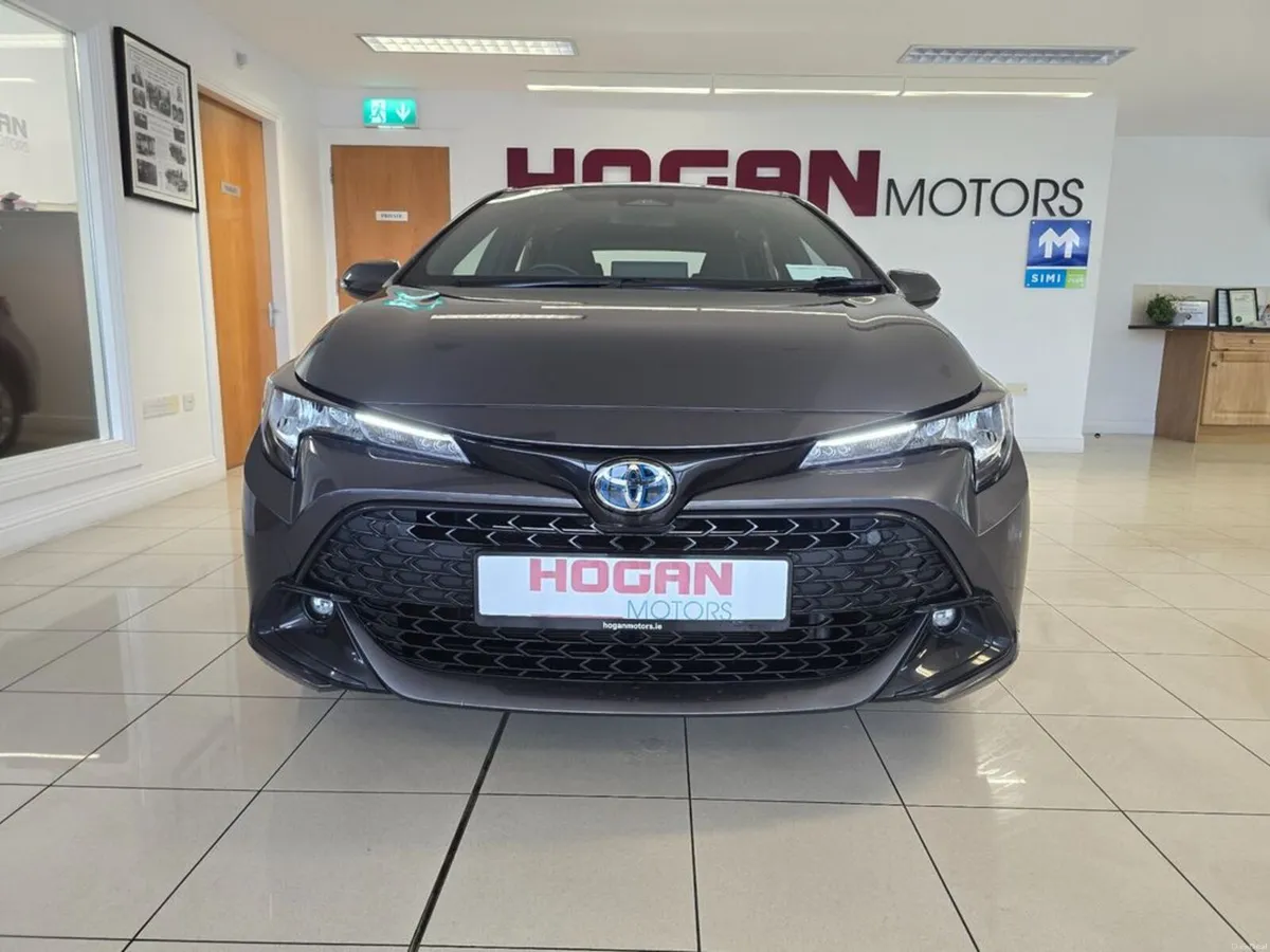 Toyota Corolla Hybrid Luna Automatic - Image 2