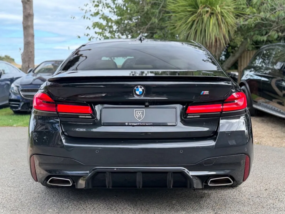 BMW 5-Series 520d M Sport Pro LCI - Image 6