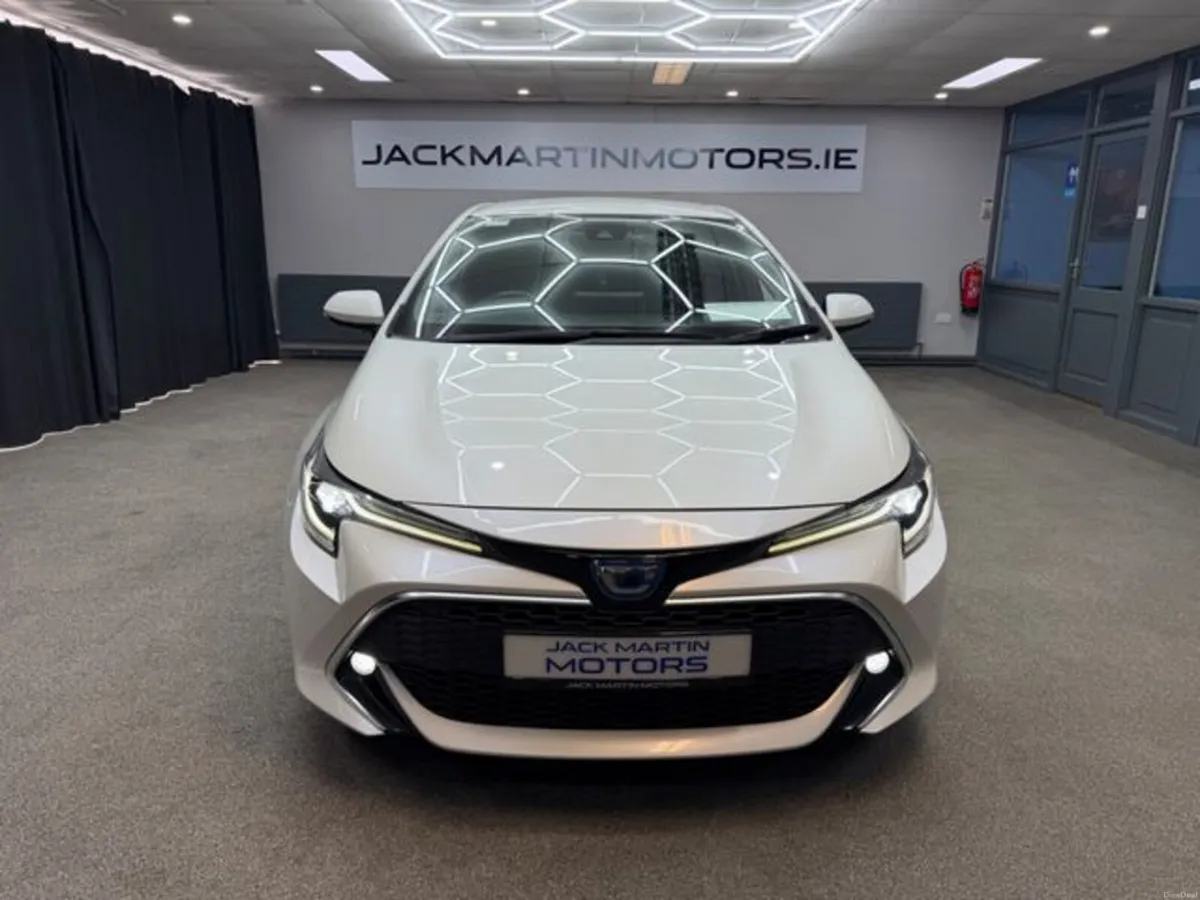 Toyota Corolla Sport - Image 2