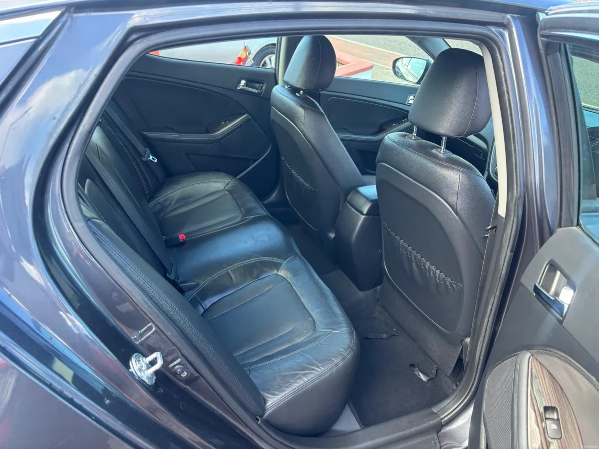 Kia Optima 2012  HIGH  SPEC,  LOW  MILEAGE - Image 2