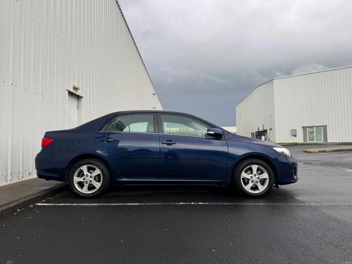 2011 Toyota Corolla - Image 3