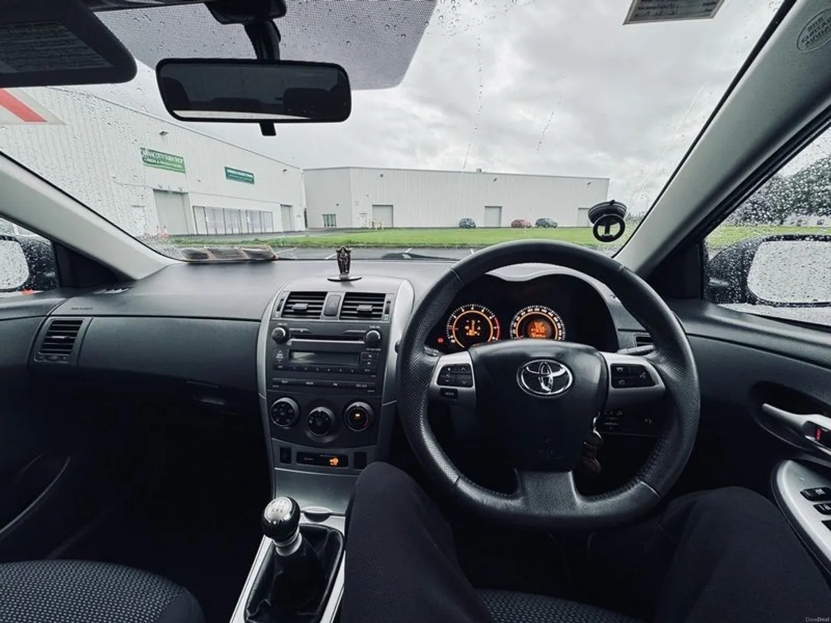 2011 Toyota Corolla - Image 5