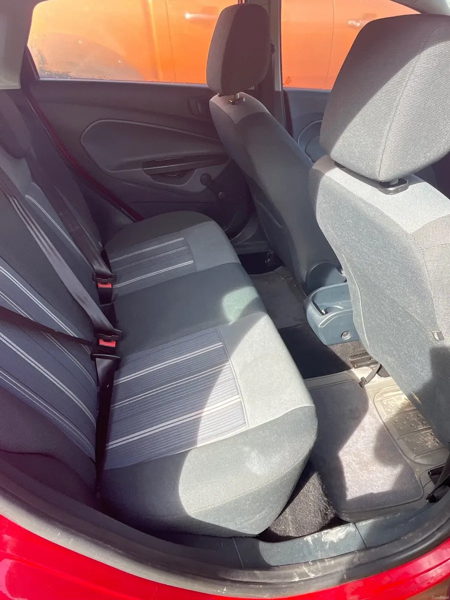 Ford Fiesta 2010 - Image 6