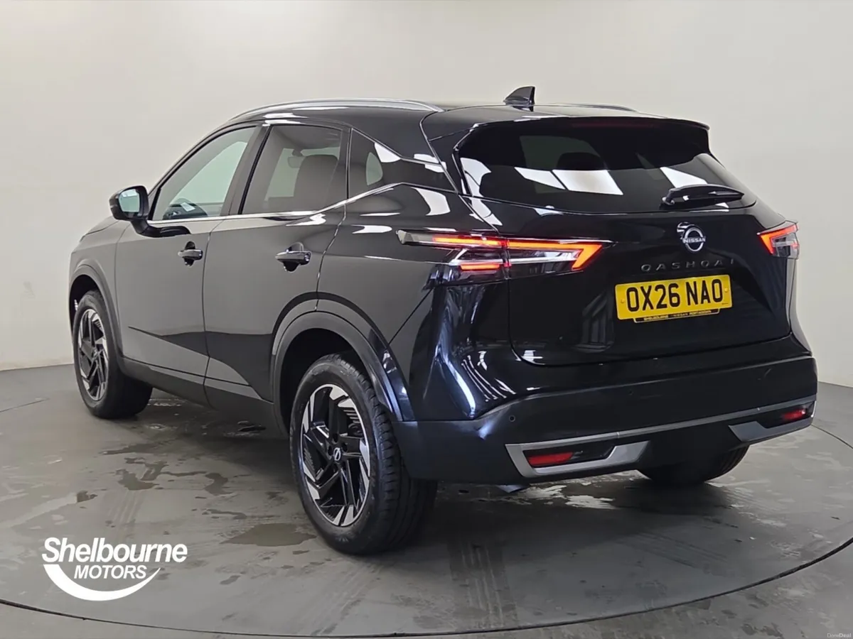 Nissan Qashqai 1.3 DiG-T MH 158 N-Connecta 5dr - Image 2