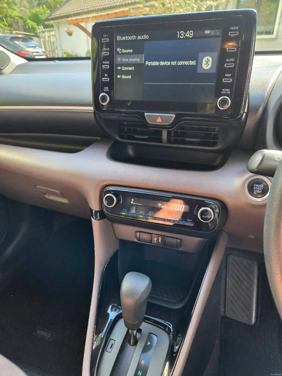 Toyota Yaris - Image 6