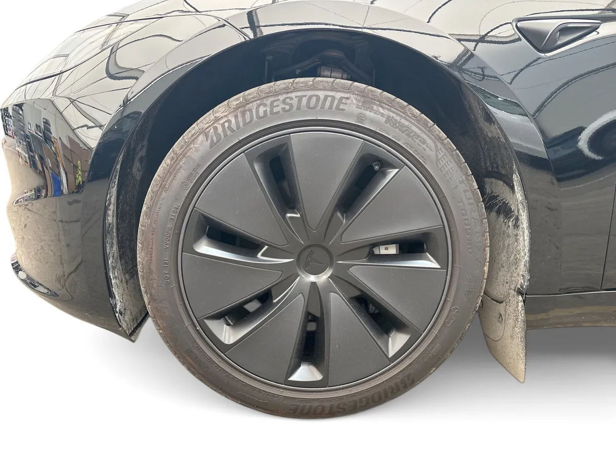 Tesla Model 3 2024 - Image 4
