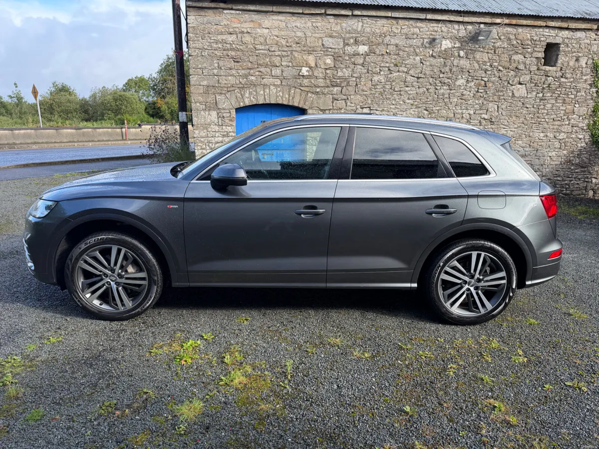 2020 Audi Q5 S Line Competition TFSI E 55 Quattro - Image 5