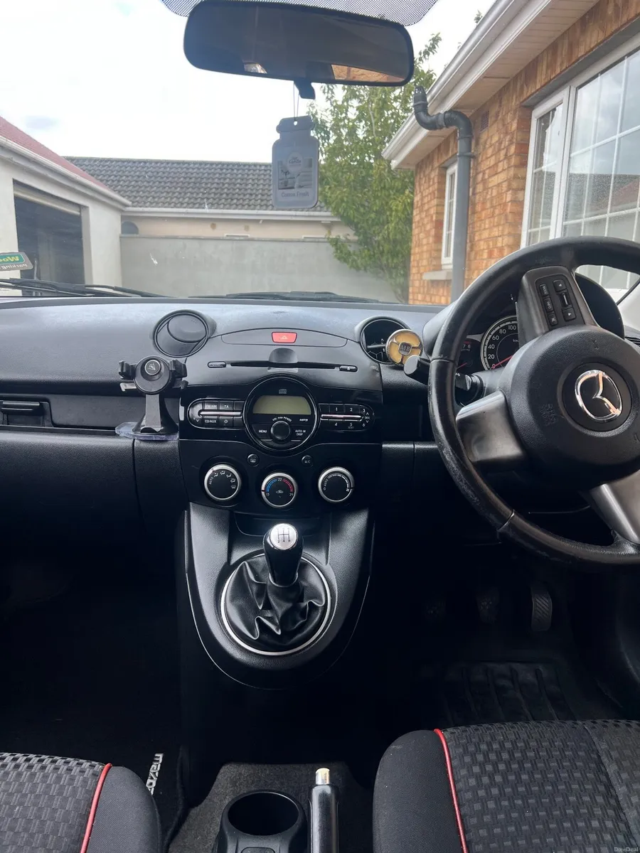 Mazda2 2013 - Image 3