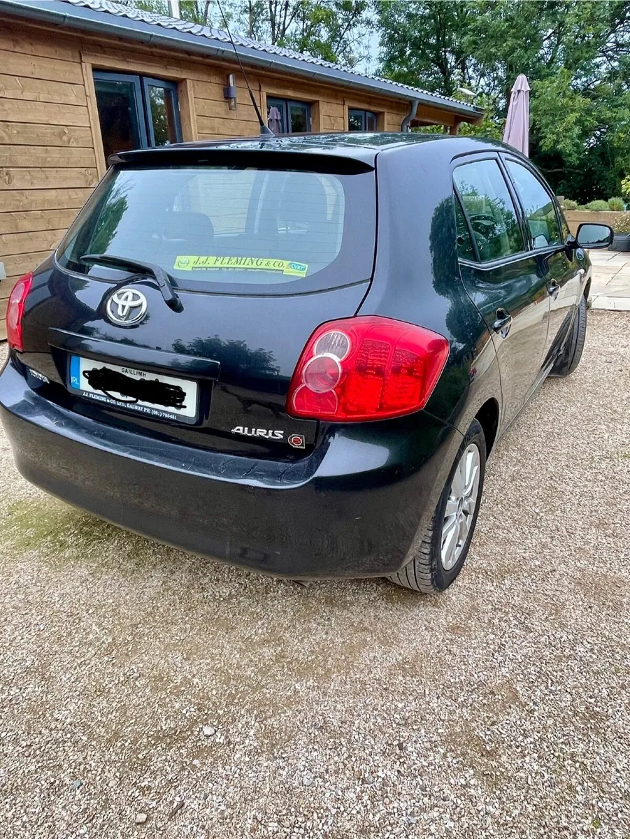 Toyota Auris 2007 - Image 2