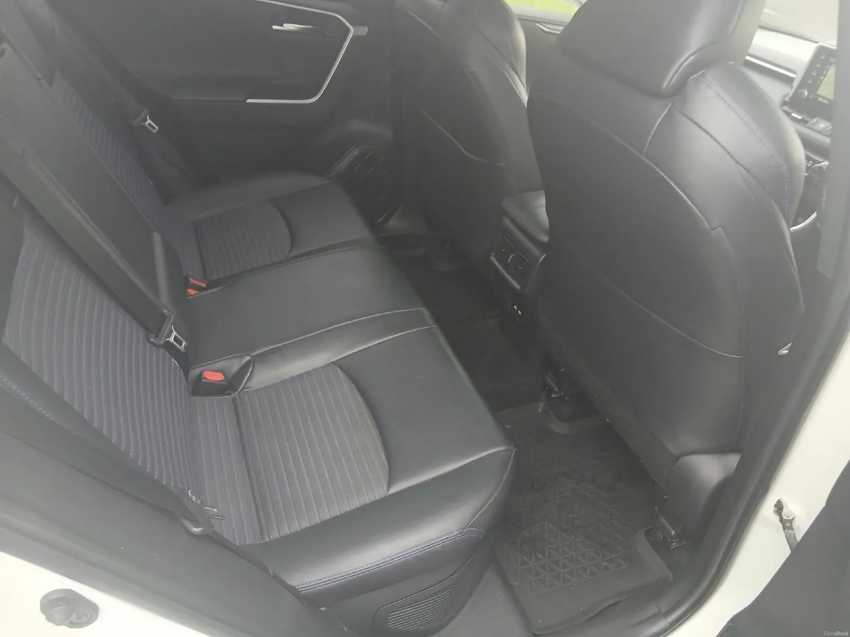 Toyota RAV4 Sport 2021 - Image 3
