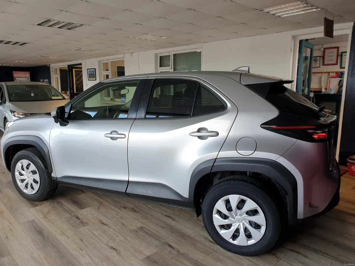 Toyota Yaris Cross 1.5 HYBRID AUTO - Image 6