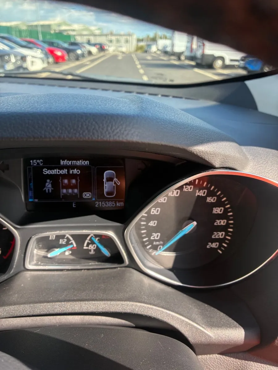 Ford Kuga 2016 - Image 2