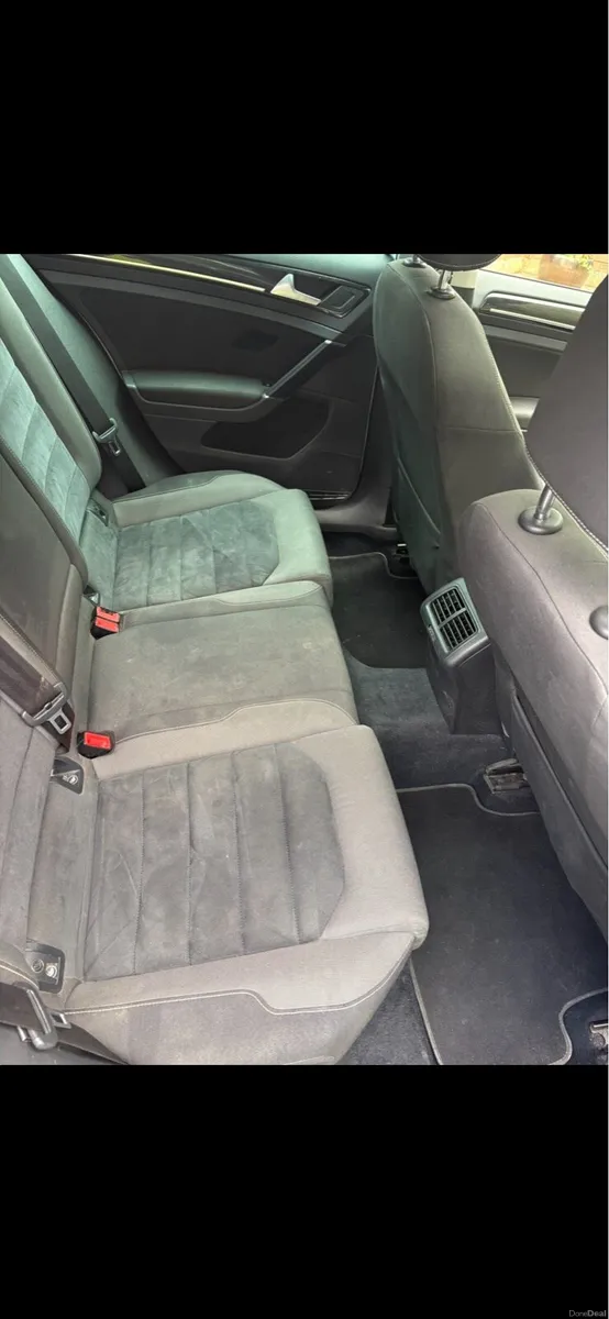 Volkswagen Golf - Image 4