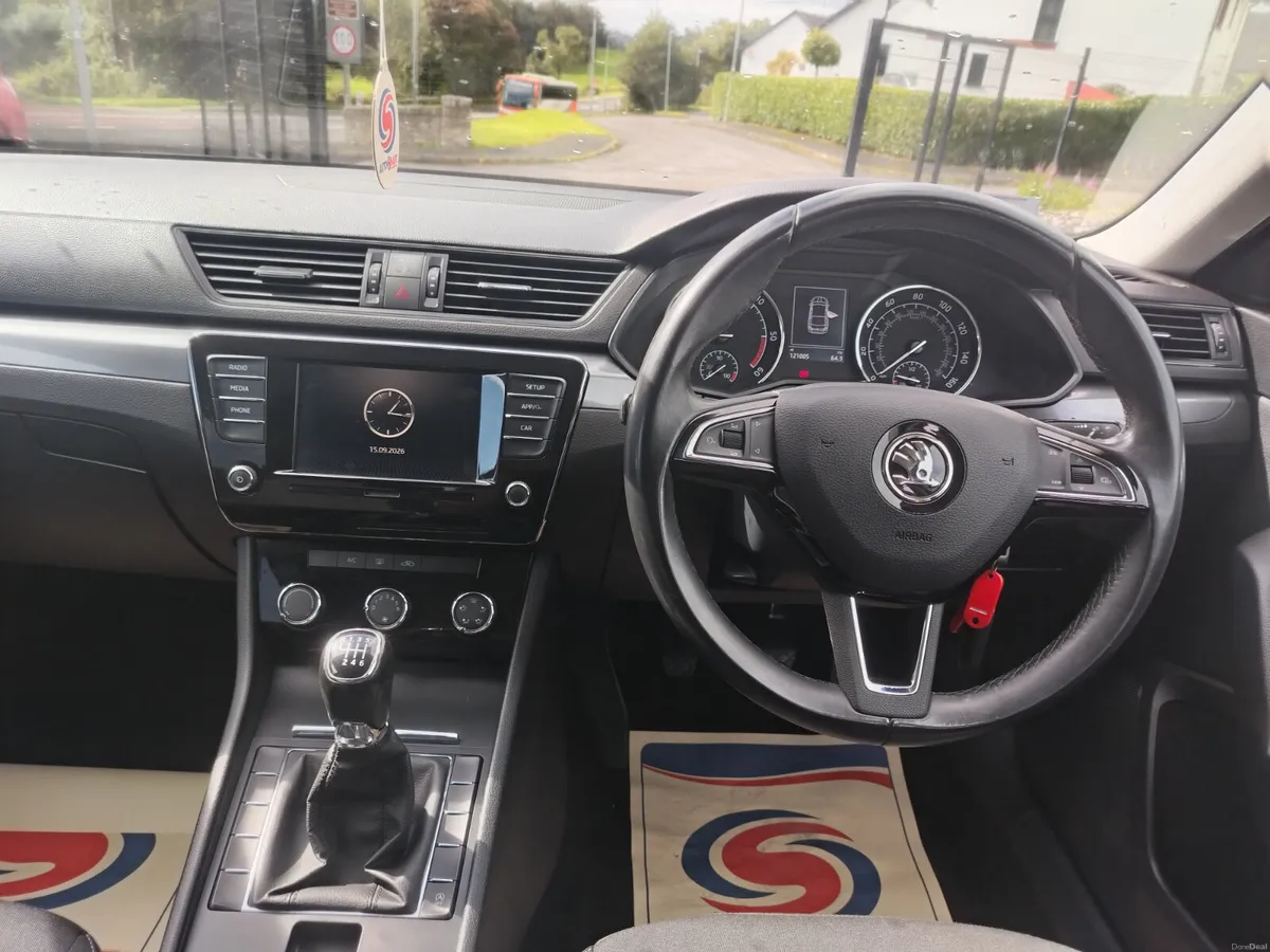 Skoda Superb 2019 - Image 6