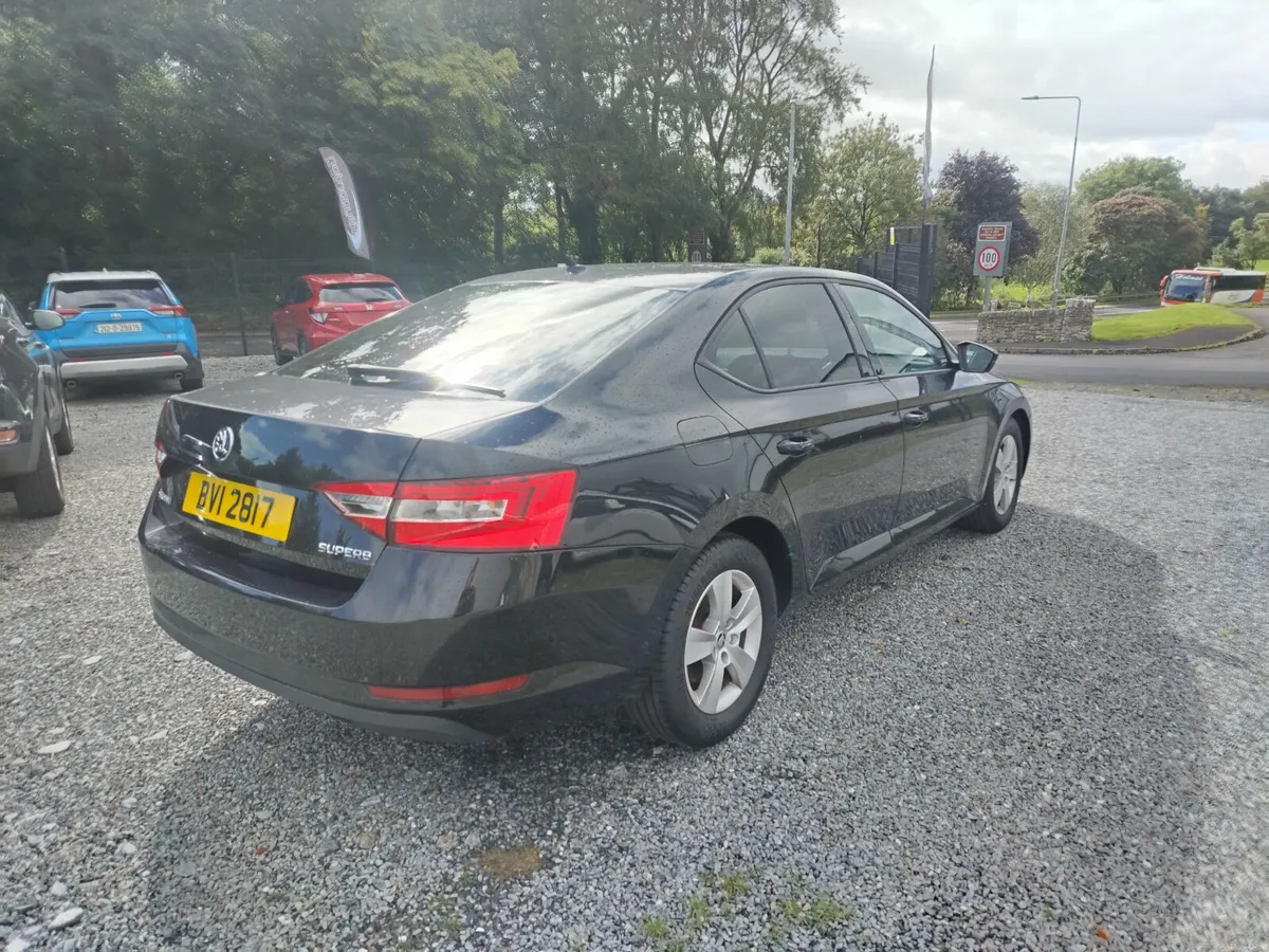 Skoda Superb 2019 - Image 5
