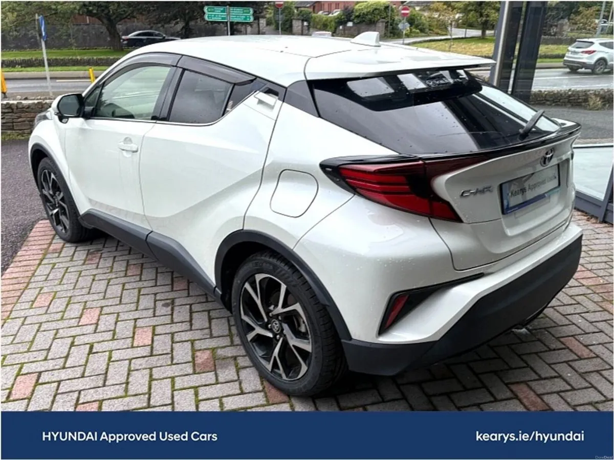 Toyota C-HR Hybrid - Image 5