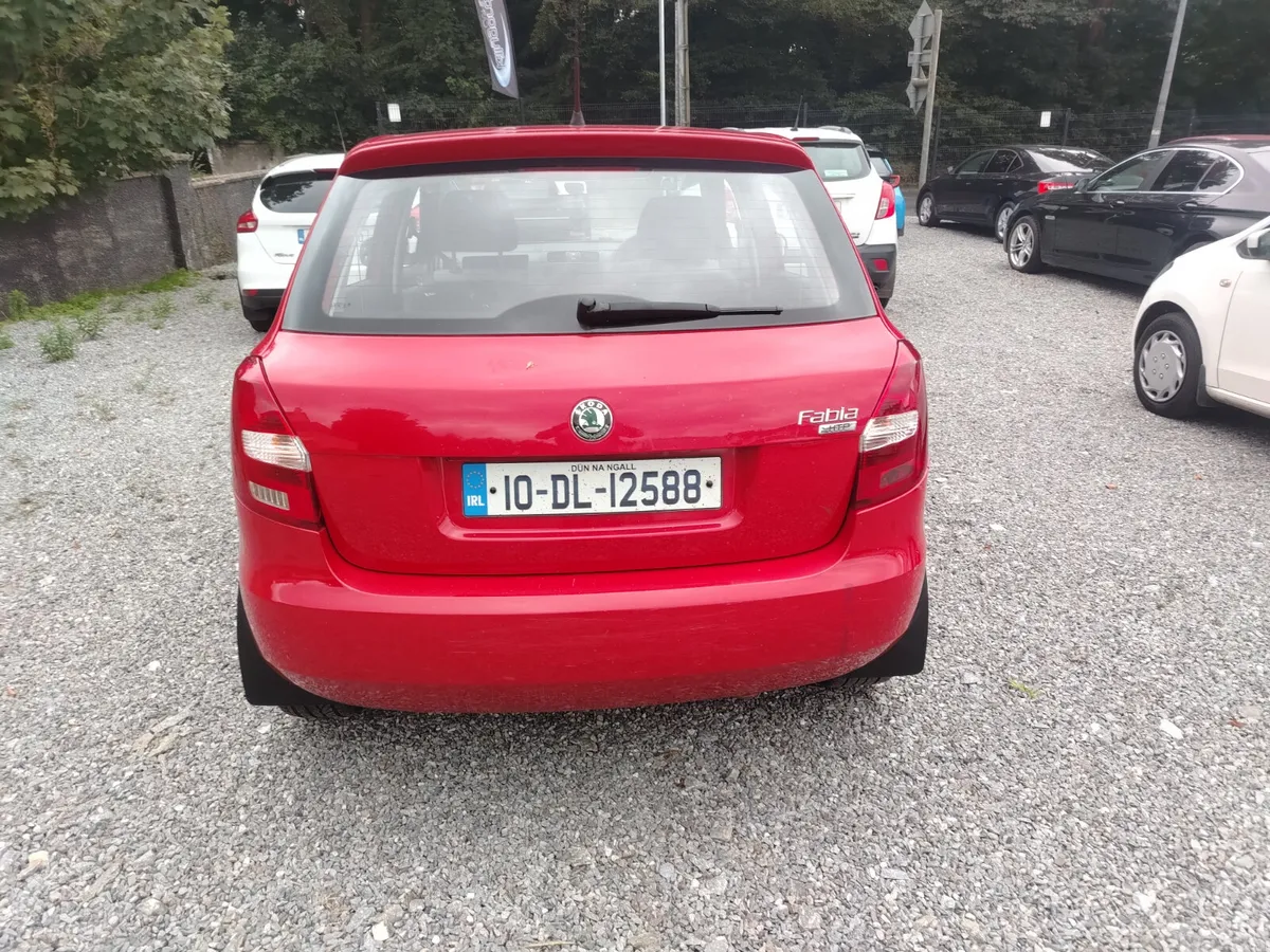 Skoda Fabia 2010 - Image 2
