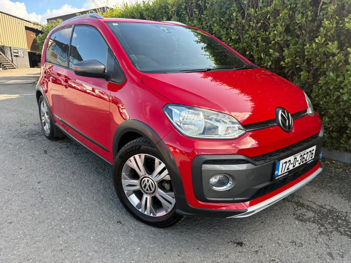 2017 Volkswagen Cross Up! 1.0 AUTO HIGHLINE - Image 3