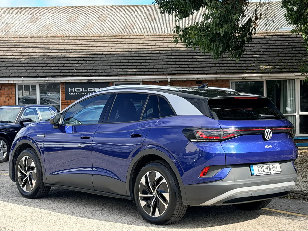 2023 Volkswagen ID.4..52 KWH BATTERY..PAN ROOF - Image 4
