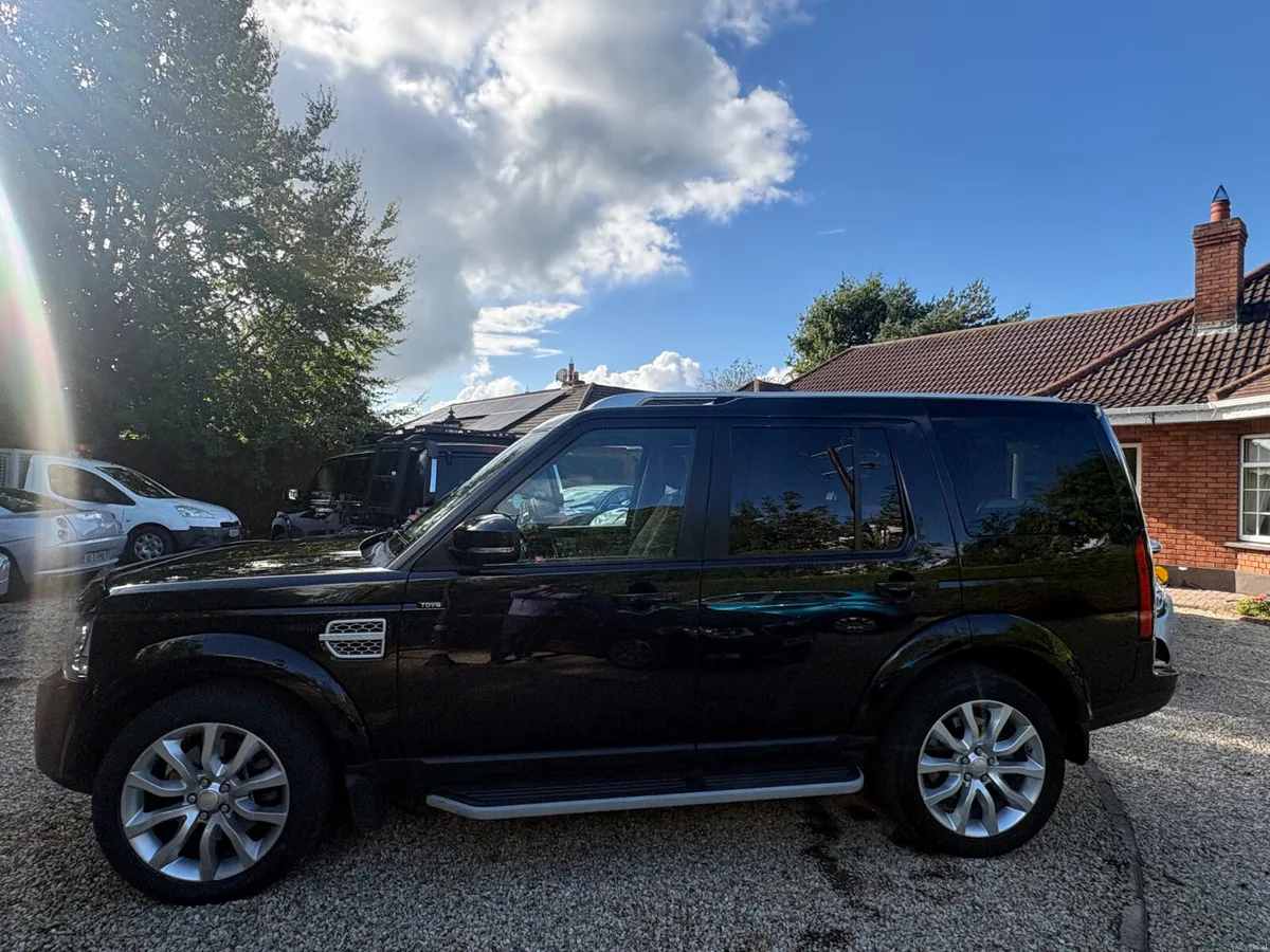 Land Rover Discovery 2015 , 3.0 v6 crew cab - Image 1