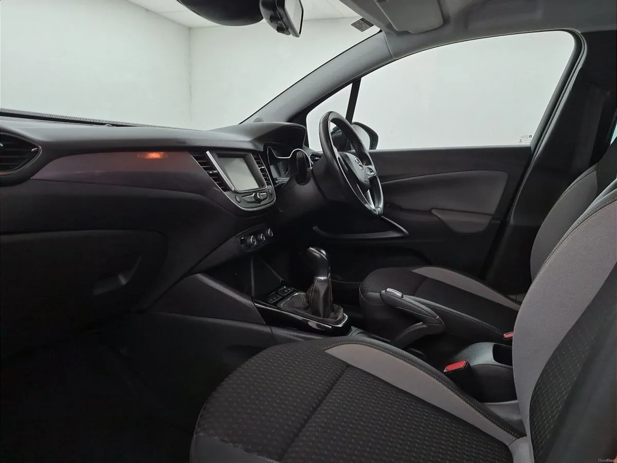 Opel Crossland X SE 1.2i Black Roof - Image 4