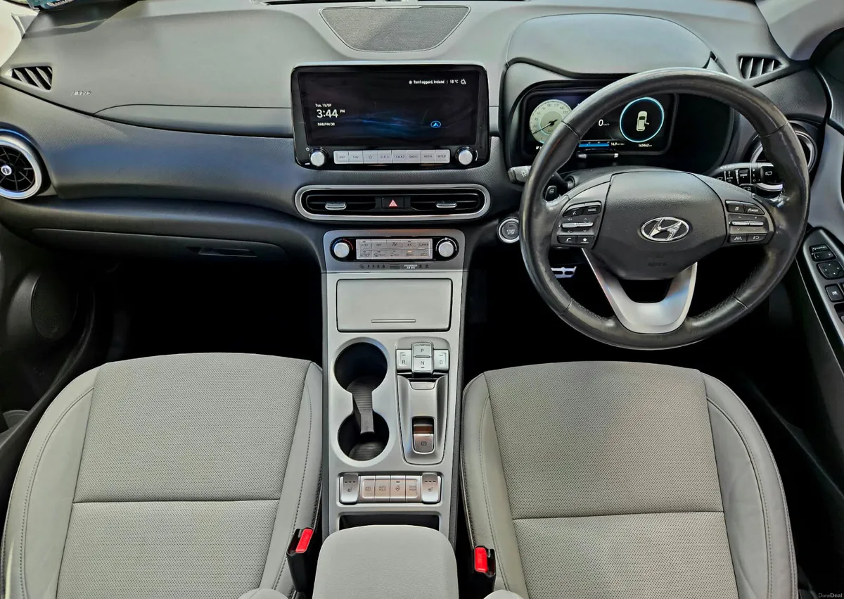64KWH - PREMIUM SE - LEATHER - APPLE PLAY - 120TAX - Image 6