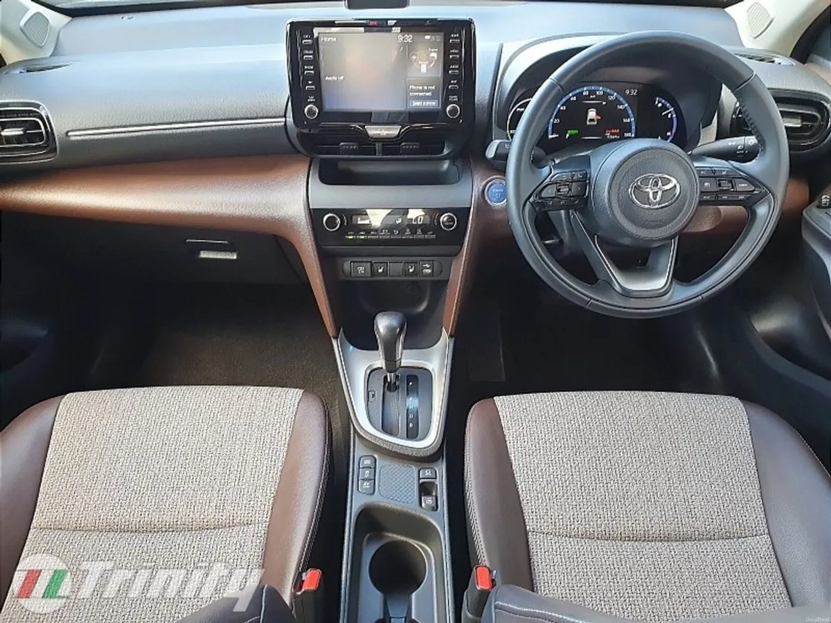 Toyota Yaris Cross ** Z MODEL ** 1.5 MHEV ** TRINI - Image 2