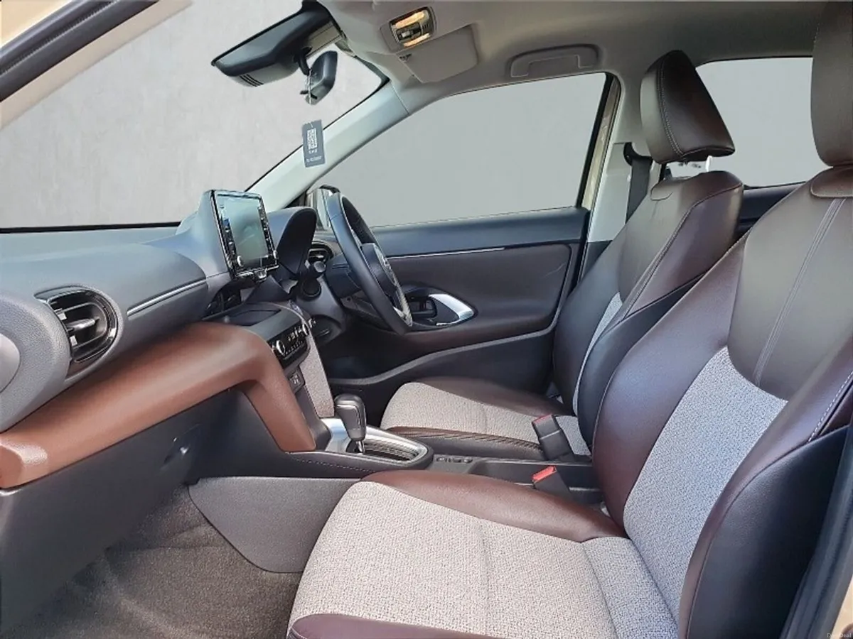 Toyota Yaris Cross ** Z MODEL ** 1.5 MHEV ** TRINI - Image 6
