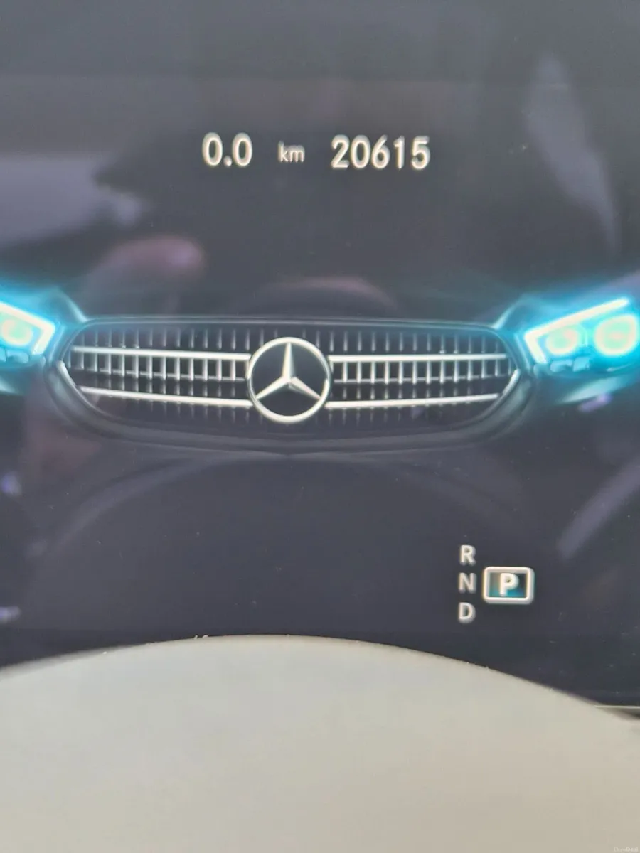 2022 Mercedes-Benz E200 Avantgarde - LOW MILAGE - Image 6