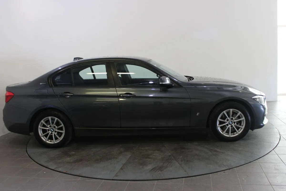 BMW 3-Series 330e - TENDER 20 - Image 2
