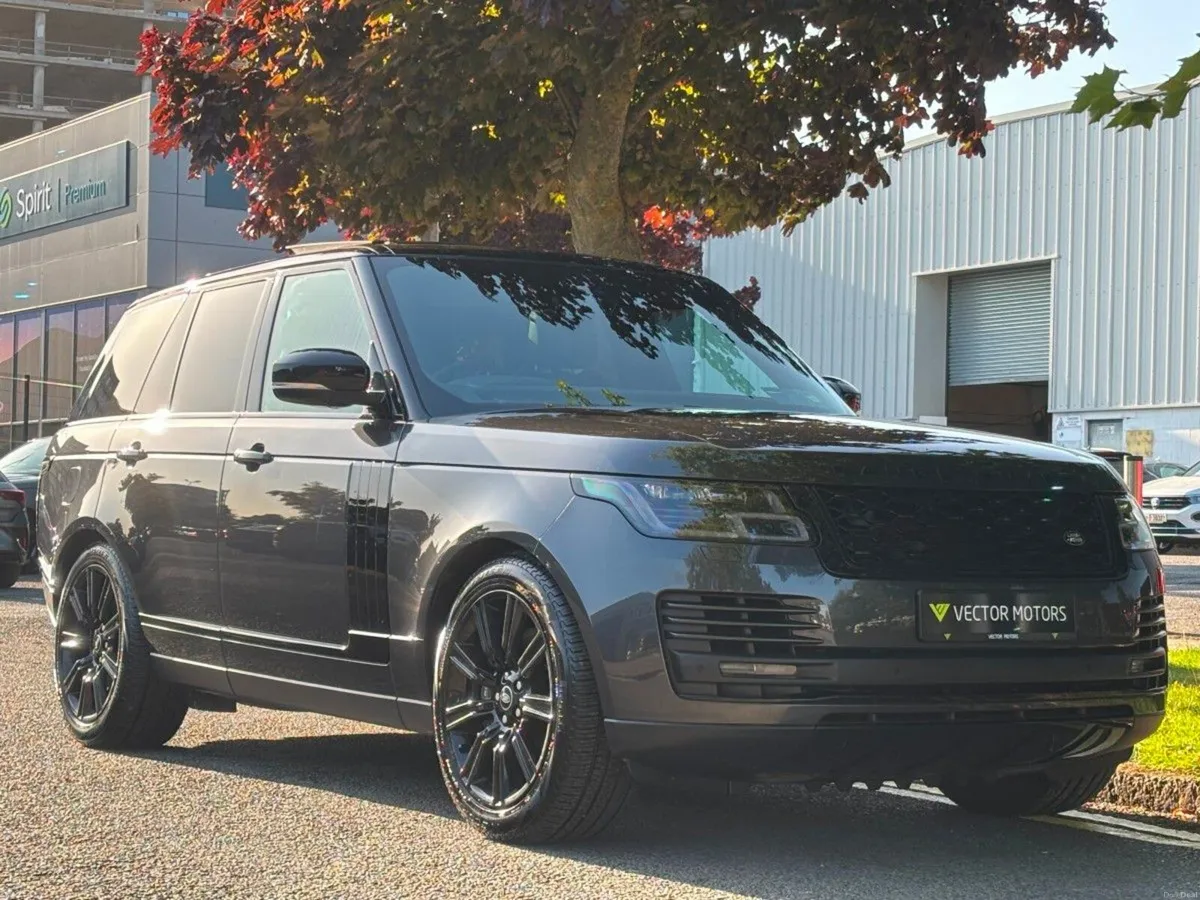 Land Rover Range Rover WESTMINSTER P400E BLACK PAC - Image 1