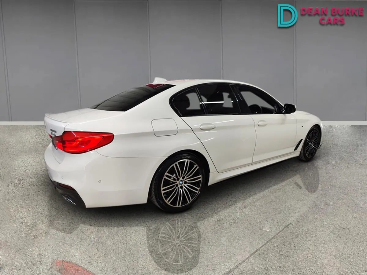 BMW 5-Series 2019 - Image 3
