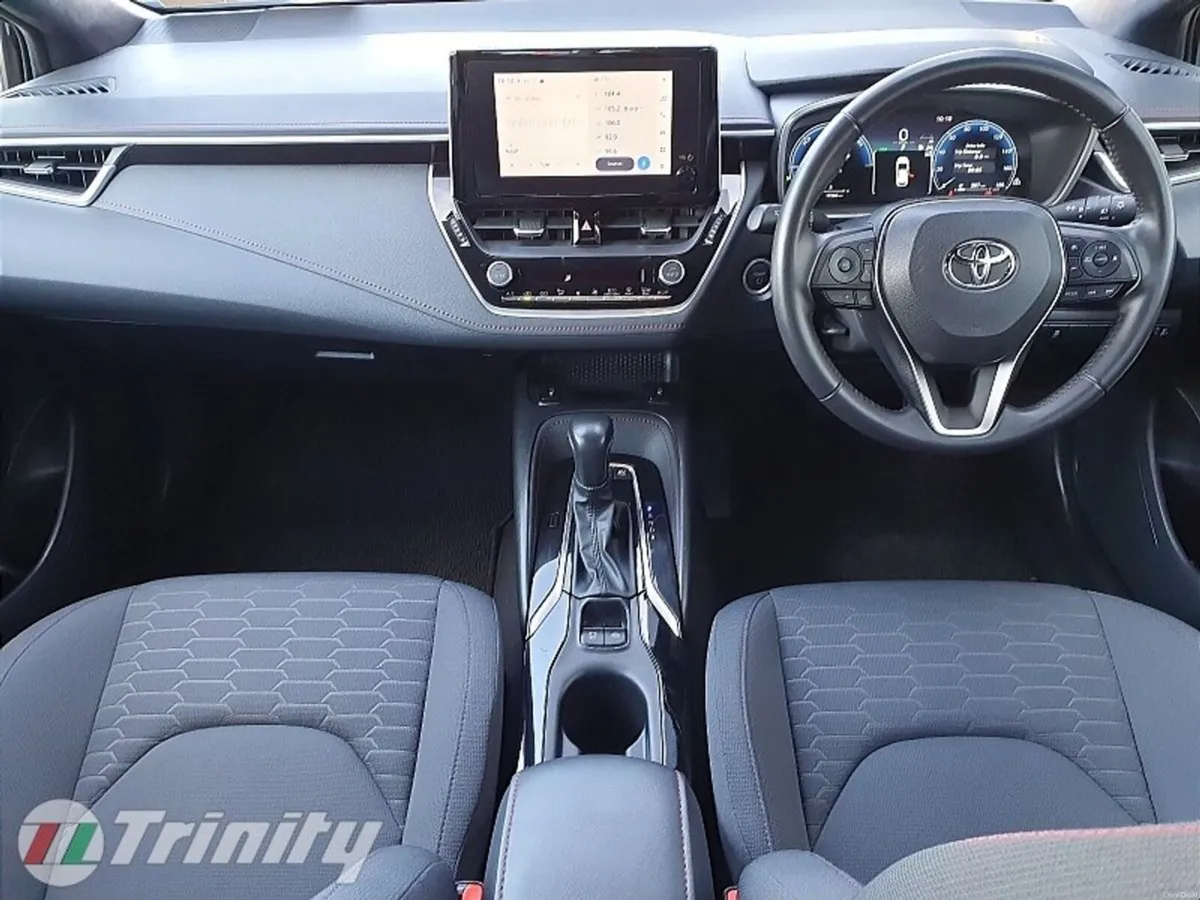 Toyota Corolla ** SPORT MODEL ** 17K MILEAGE ** TR - Image 2