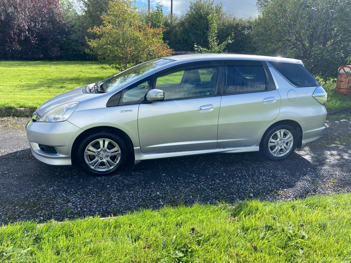 2013 Honda shuttle hybrid Automatic nct - Image 2