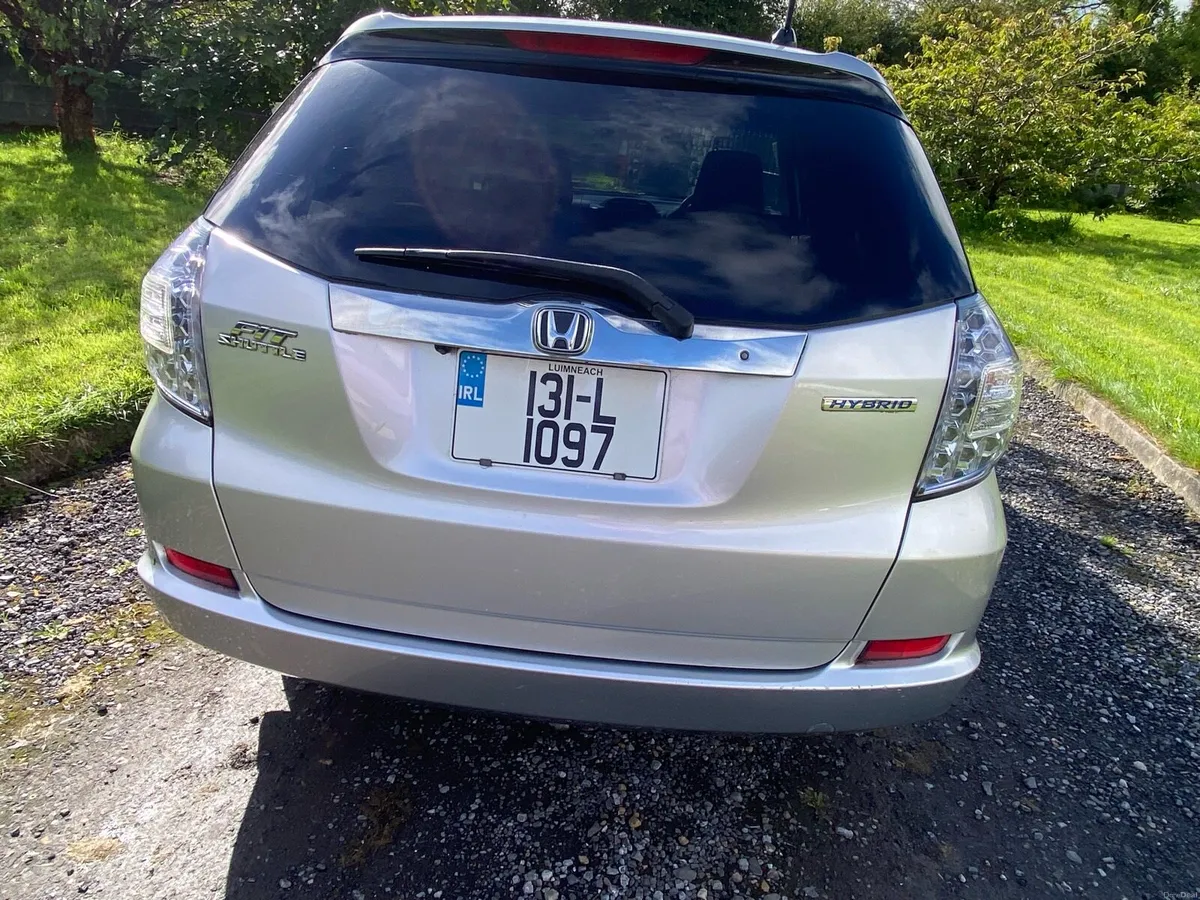 2013 Honda shuttle hybrid Automatic nct - Image 4