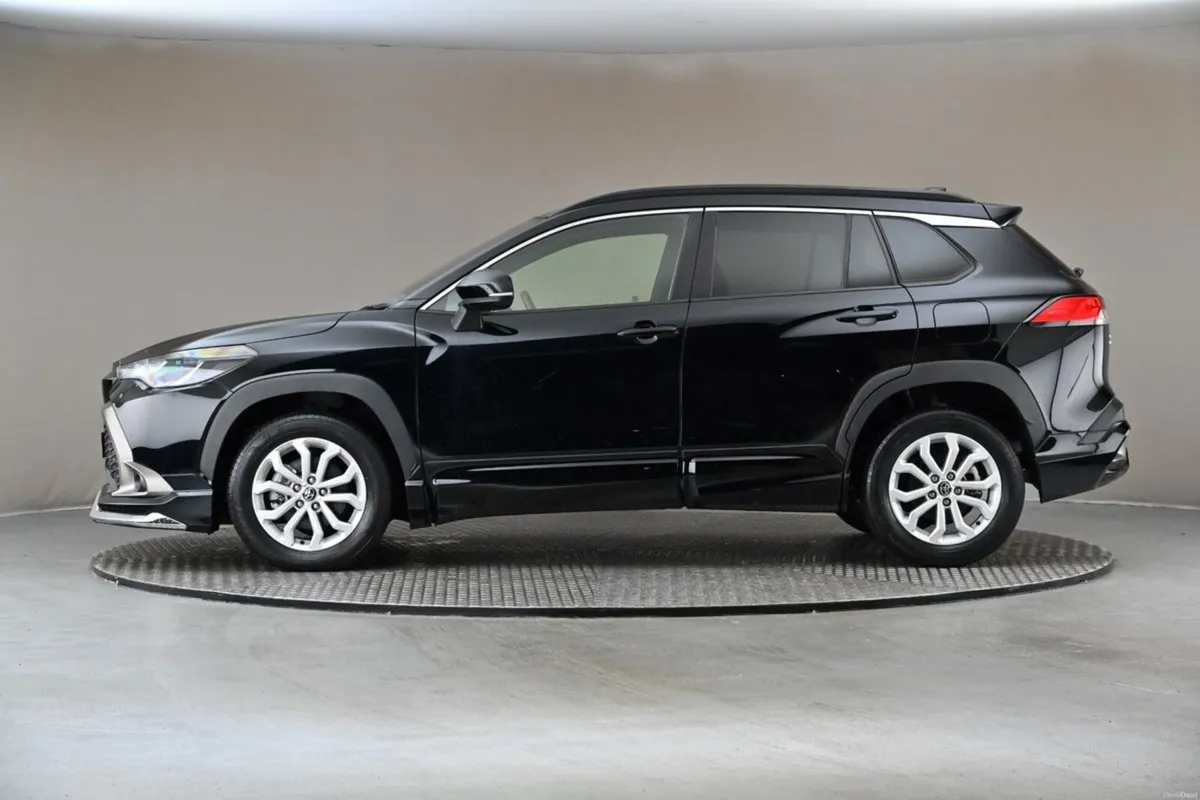 Toyota Corolla Cross 1.8 PETROL HYBRID **MODELLIST - Image 5