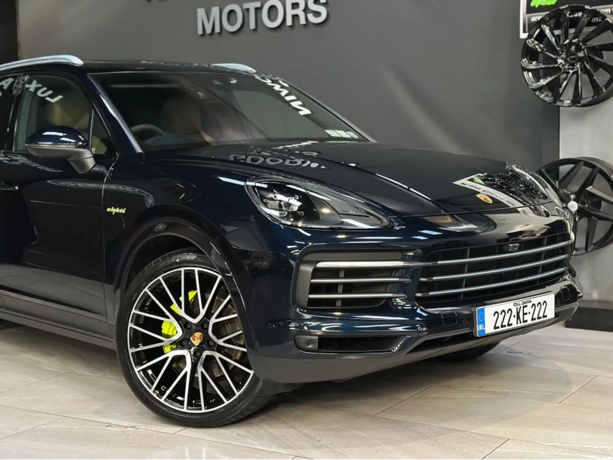 PORSCHE CAYENNE V6 E-HYBRID 4DR AUTO - Image 2