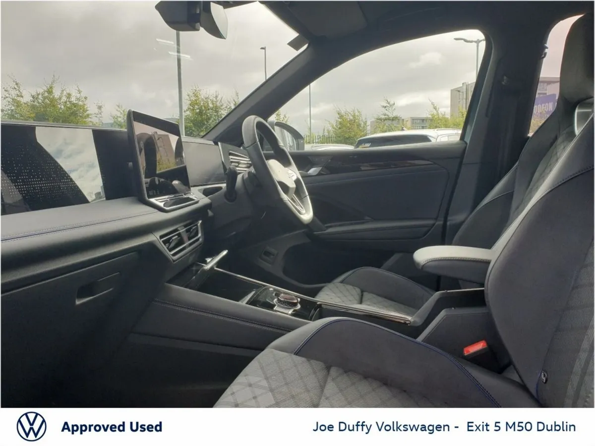 Volkswagen Tiguan R-LINE TSI DSG PHEV AUTO - Image 3