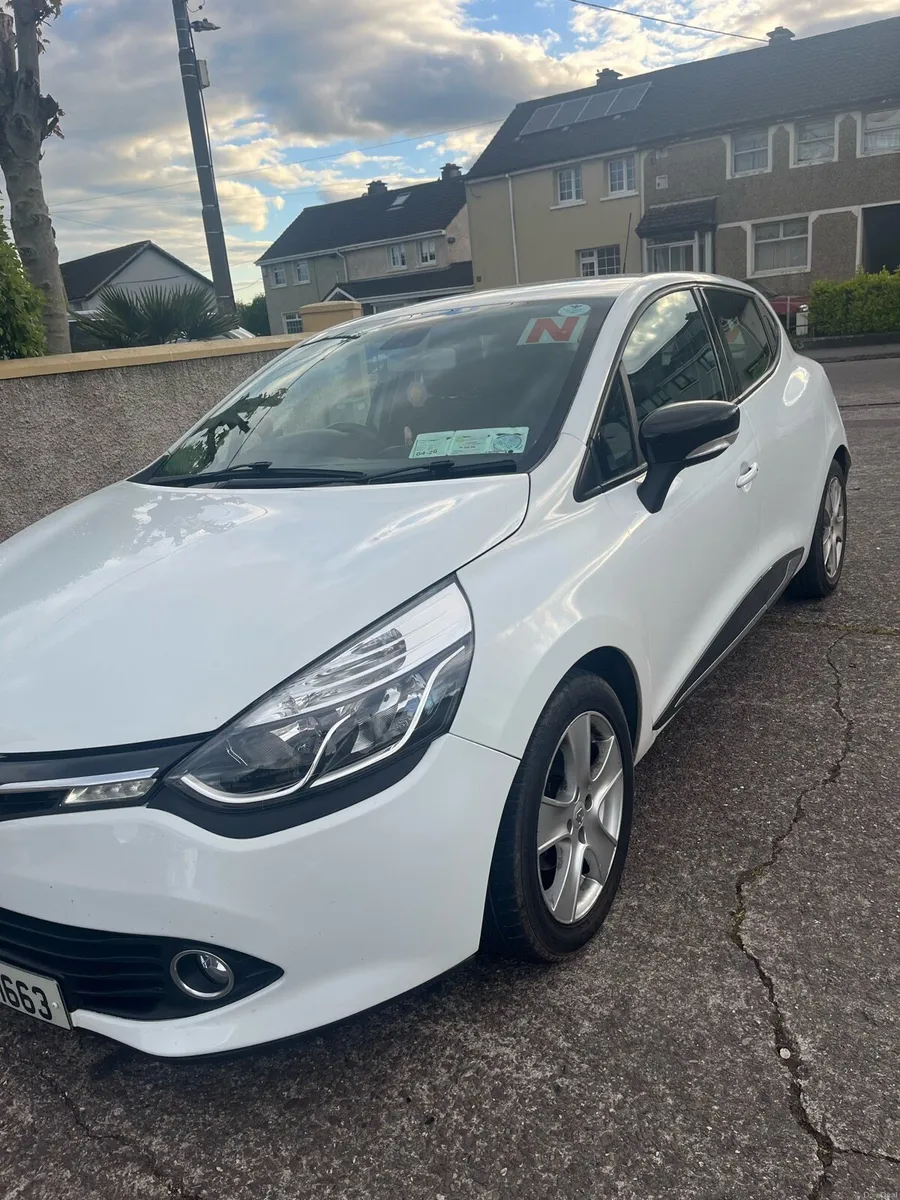 2014 Renault Clio - Image 2