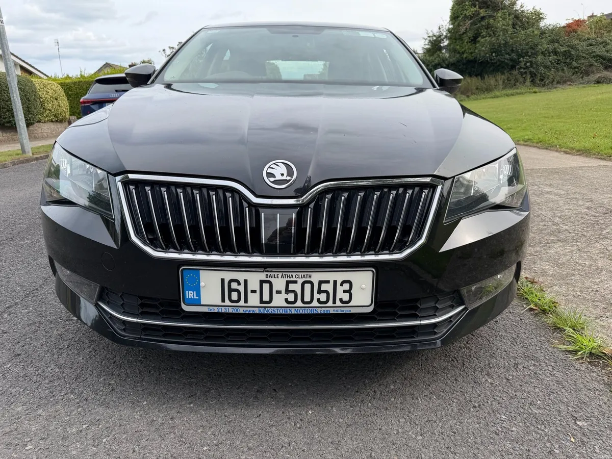 Skoda Octavia 1.6 diesel 5/DR AUTOMATIC - Image 6