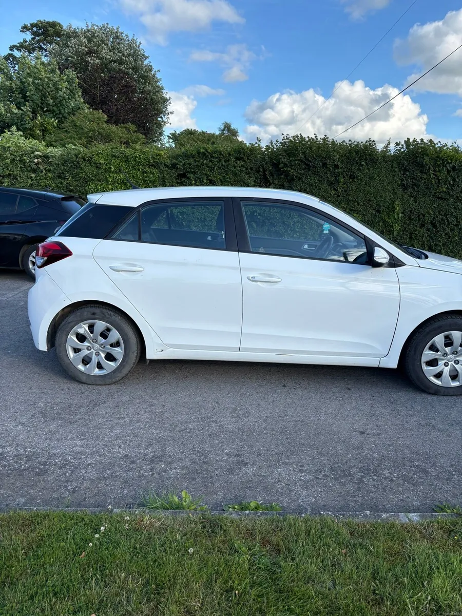 Hyundai i20 - Image 3
