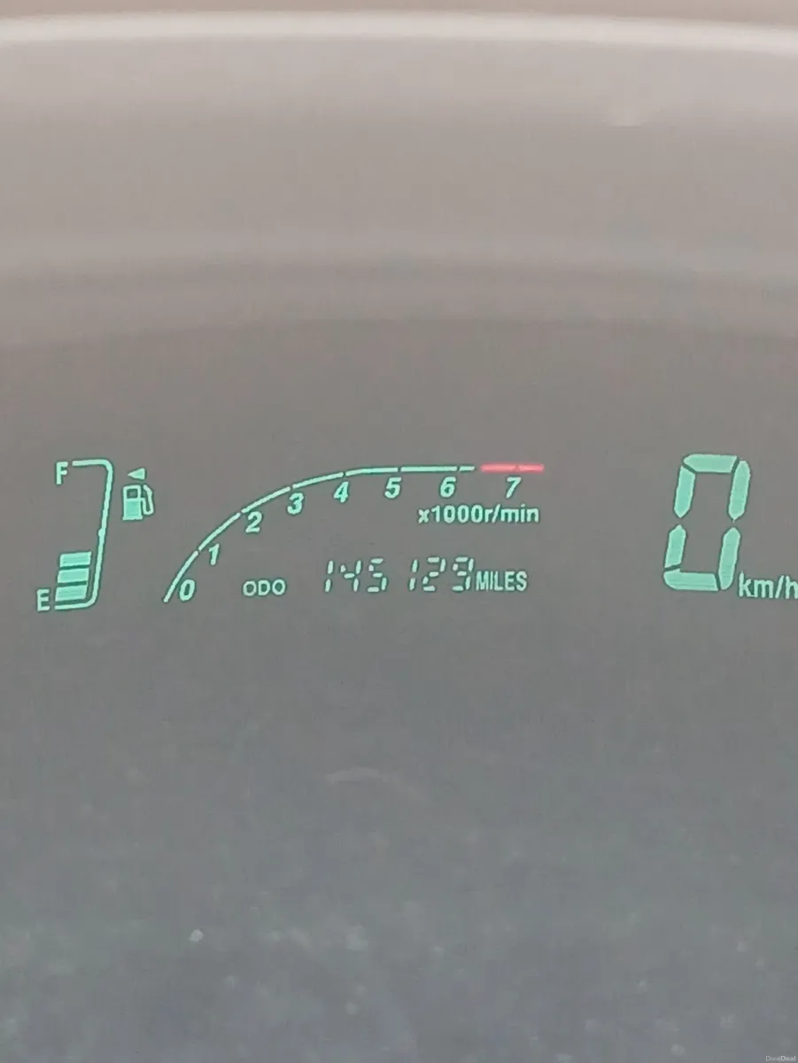 Toyota Yaris 2003 - Image 3