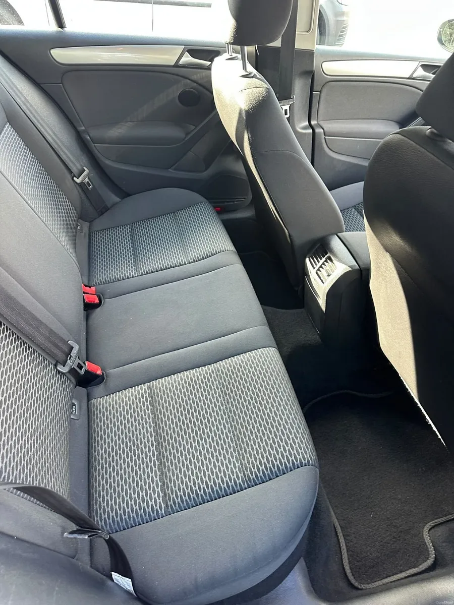 Volkswagen Golf 2011 - Image 6
